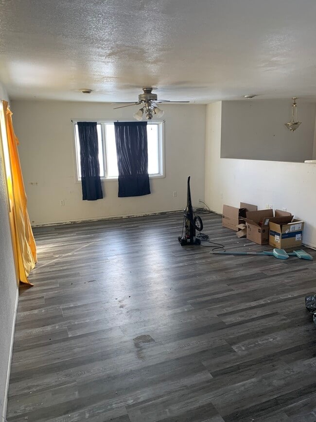 Building Photo - 116 Chestnut St