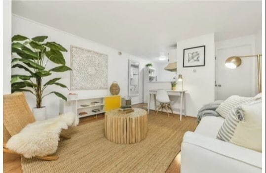 Building Photo - 10 Coffey St