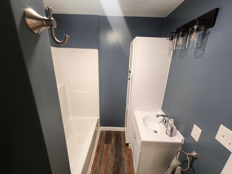 Building Photo - 1126 Walnut St