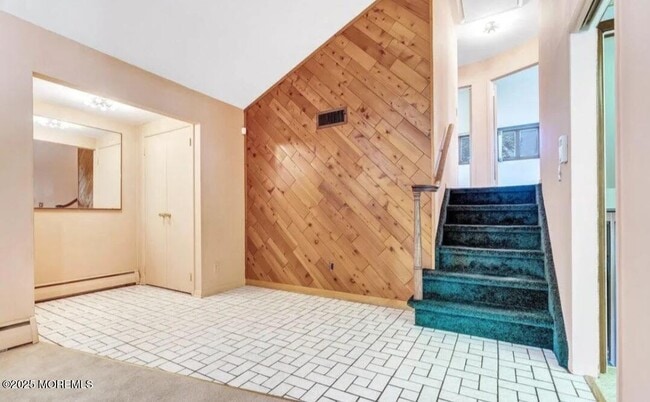 Building Photo - 4 Coral Way