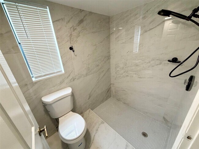 Building Photo - 3355 Jaywood Terrace