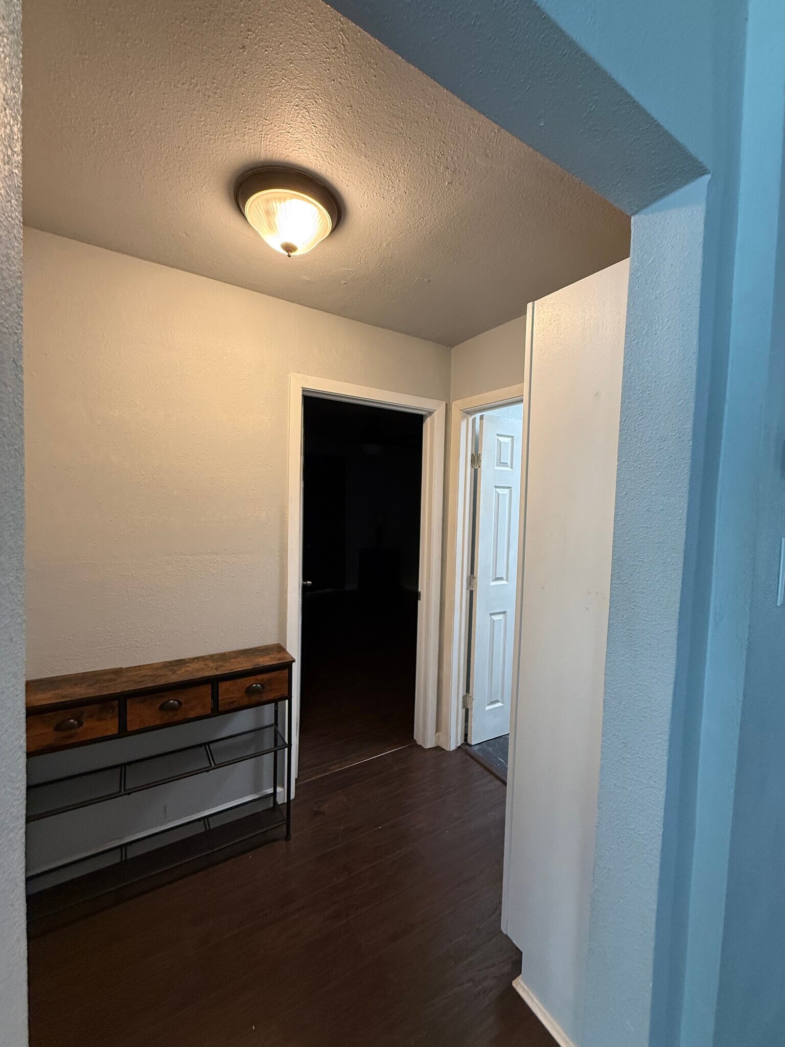 Hallway with linen closet - 506 N Ricketts St