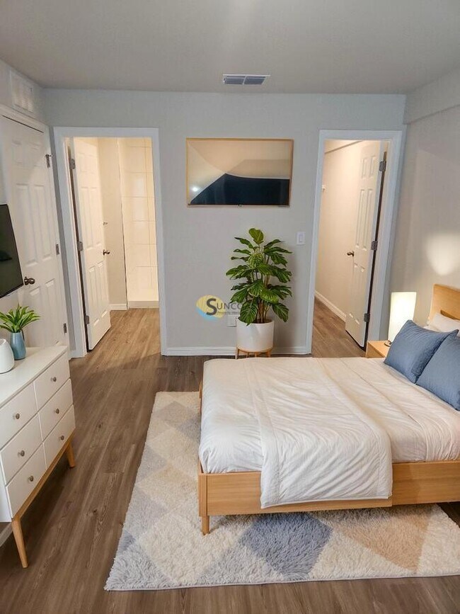 Building Photo - 309 Norwalk Ave