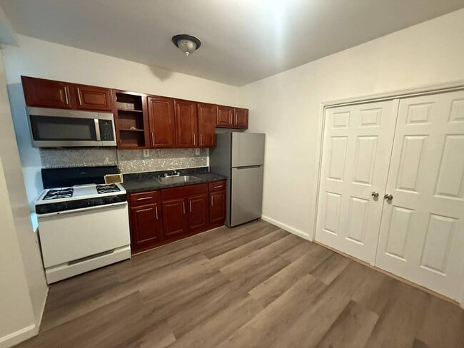 Building Photo - 92 Fountain Ave