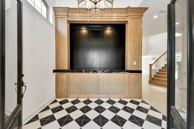 Building Photo - 23514 Bellina Dr