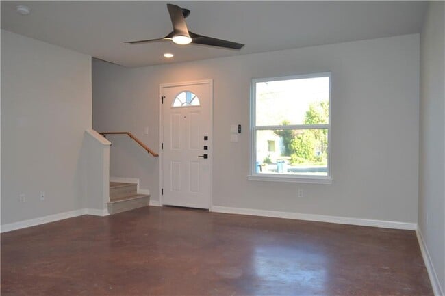 Building Photo - 7206 Meador Ave