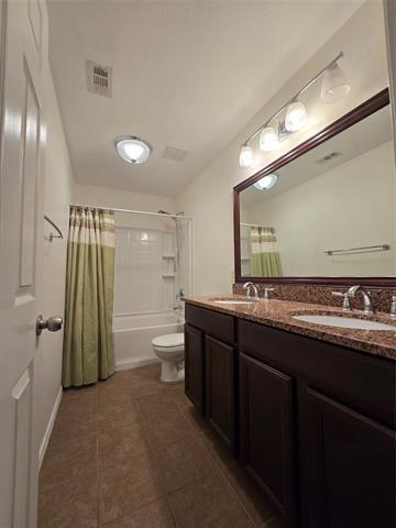 Building Photo - 5750 Crestwood Dr