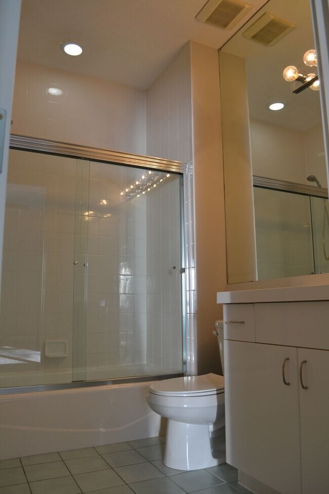 Building Photo - 39128 Glenlivet Ct