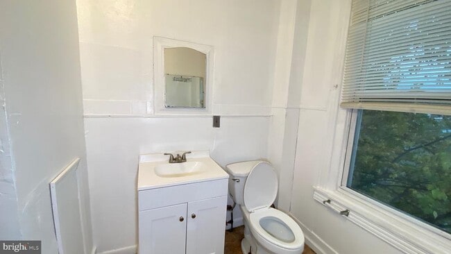 Building Photo - 534 Green St