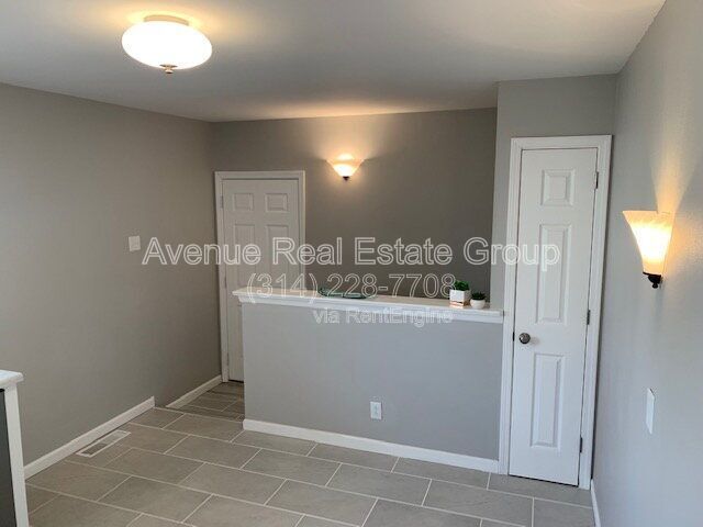 Building Photo - 45 Radford Dr