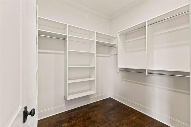 Building Photo - 117 McKnight Dr