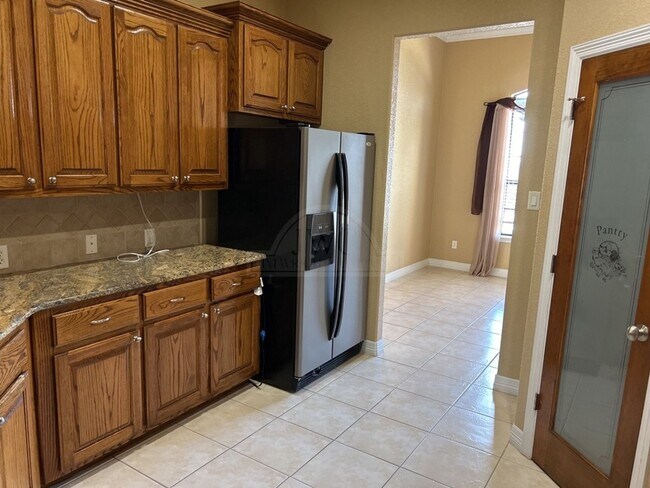 Building Photo - 203 Weeping Willow Ct