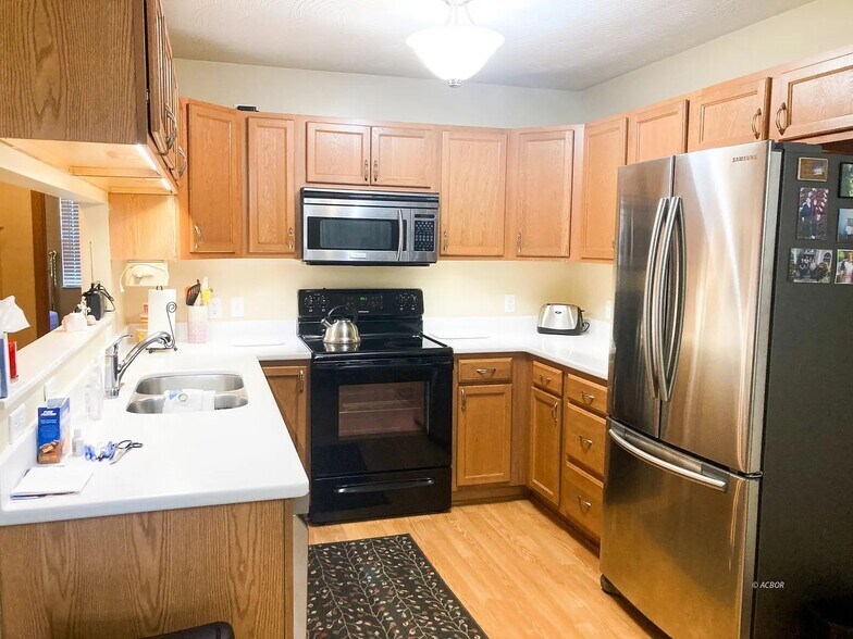 Building Photo - 504 Altamonte Dr