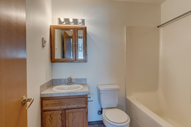 Building Photo - 1245-1431 NW Falls Creek Lp