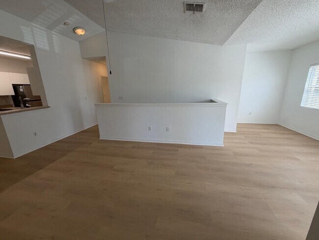 Building Photo - 10336 Fox Trail Rd S