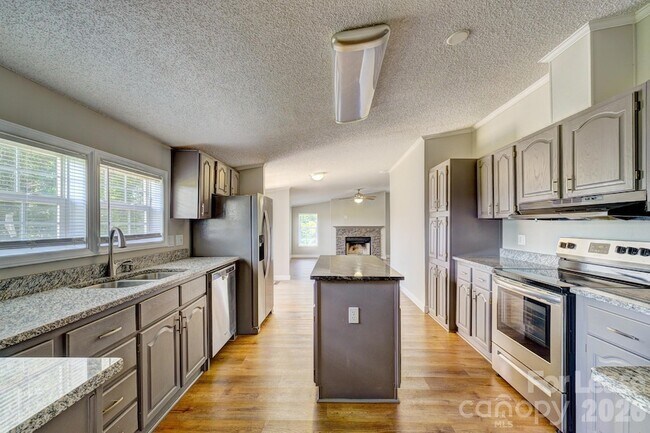 Building Photo - 3421 Sorrells Baxter Rd