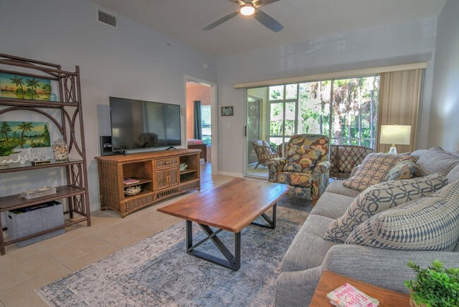 Building Photo - 9187 Celeste Dr