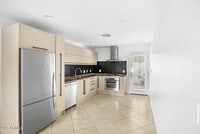 Building Photo - 1850 E Maryland Ave