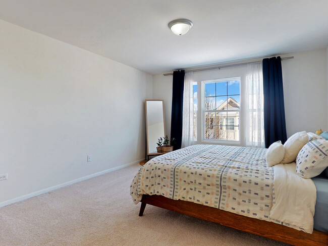 Building Photo - 2891 Henley Ln
