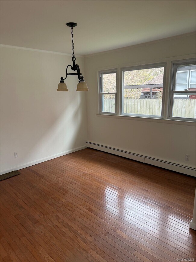 Building Photo - 21 Chateau Dr