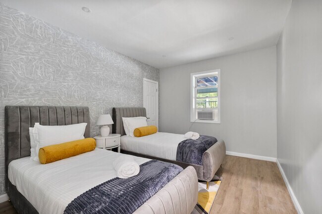 Building Photo - 2A Cherry Ln