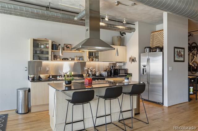 Building Photo - 1499 Blake St