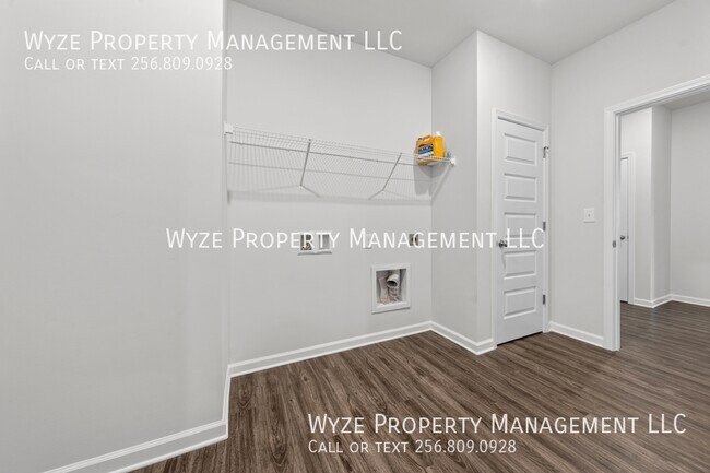 Building Photo - 283 Shubert Dr