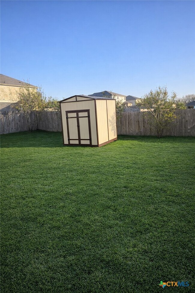 Building Photo - 2308 Isabelle Dr