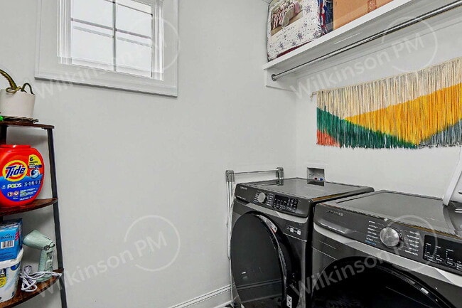 Building Photo - Luxurious & Upscale 3Br/2.5Bth, Perfect for Corporate Relocation, Professional Athlete, Successfu...