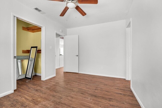 Building Photo - 7267 Saranac St