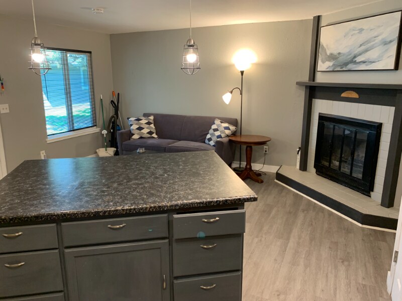 Building Photo - 7943 York St