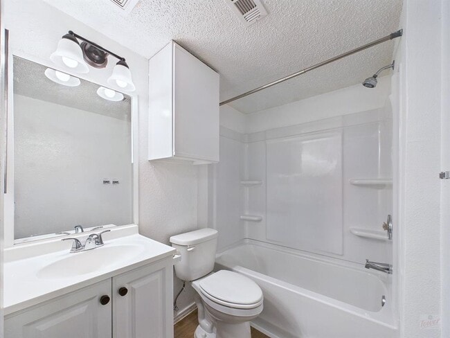 Building Photo - 2500 Burleson Rd