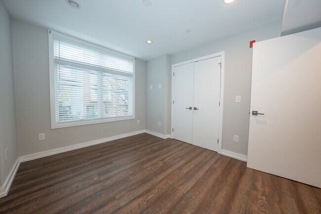 Building Photo - 769 N Uber St