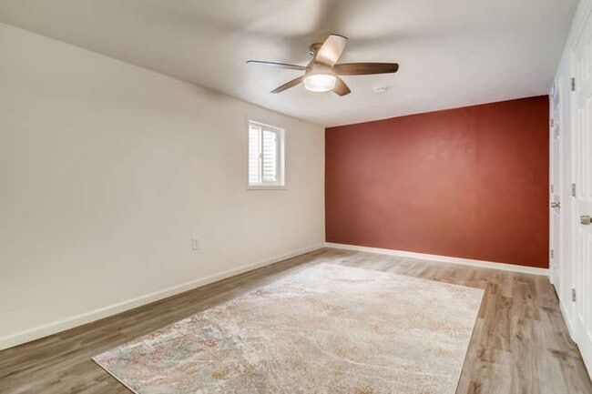 Building Photo - Great Lafayette Town Home! Great location ...
