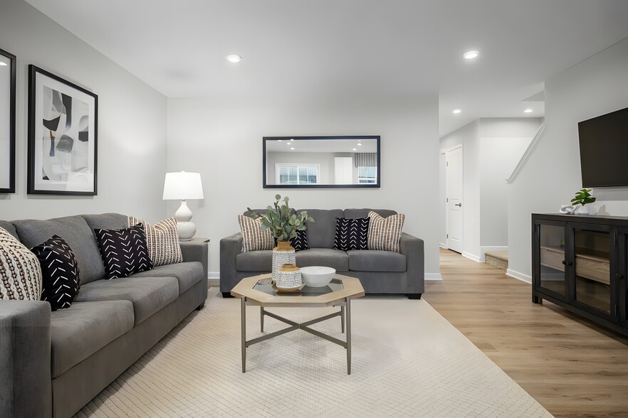 Building Photo - 2901 Apricot Dr