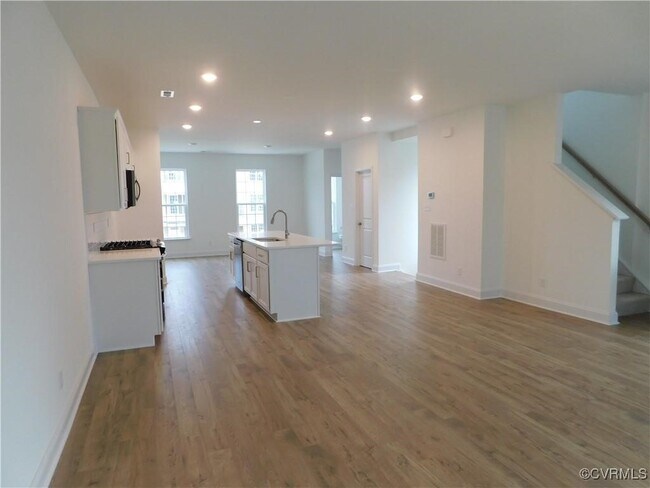 Building Photo - 7037 Leire Ln