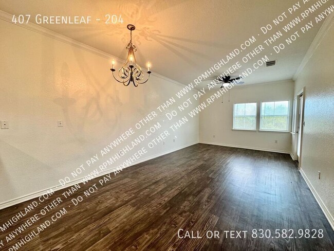 Building Photo - 407 Greenleaf-204
