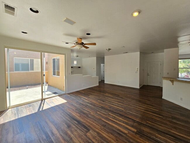 Building Photo - 3 Woodflower Place
