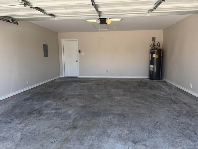 Building Photo - 1513 Sweden Ln