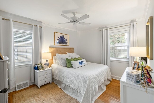 Building Photo - 3BD/3BA PLUS LOFT AND DETACHED ADU Located in SOUTH WINDAMERE-Available May 1, 2026!