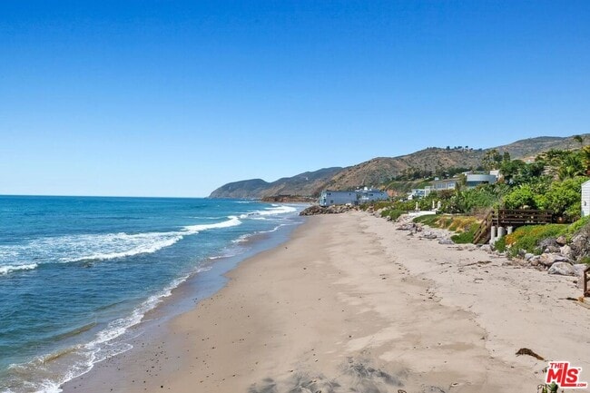 Building Photo - 11874 S Beach Club Way