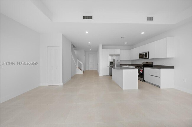 Building Photo - 18973 SW 344th Ter