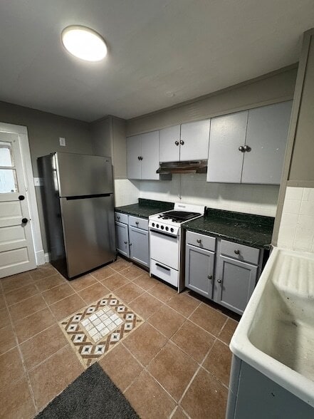 Building Photo - 1488 E Thacker St