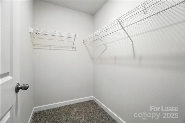 Building Photo - 1741 Braemar Vlg Dr