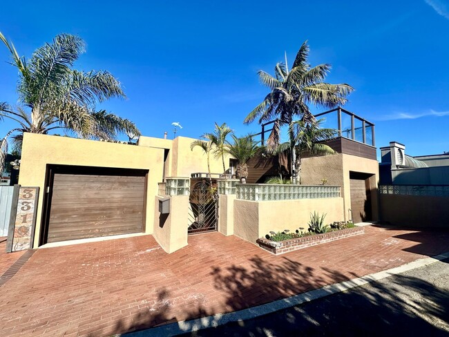 Primary Photo - La Playa home with spectacular harbor and ...