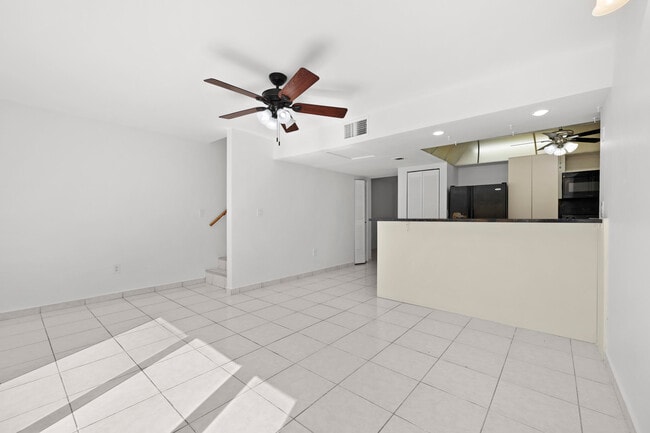 Building Photo - 7734 Balboa St