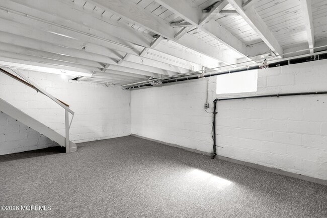 Building Photo - 119 Manor Dr