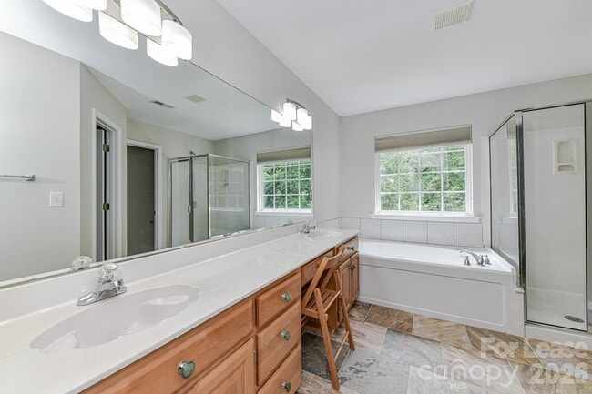 Building Photo - 10415 Blackstock Rd