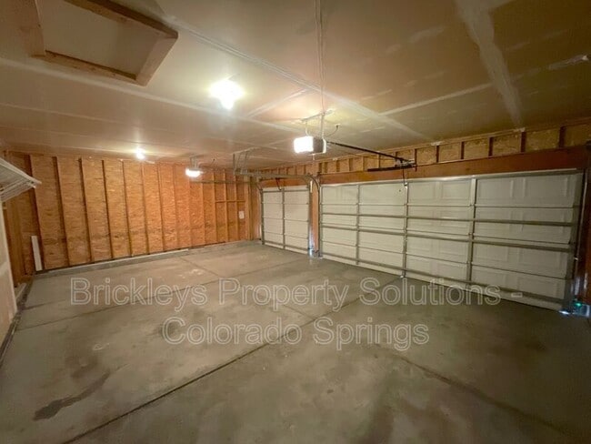 Building Photo - 6112 Chivalry Dr
