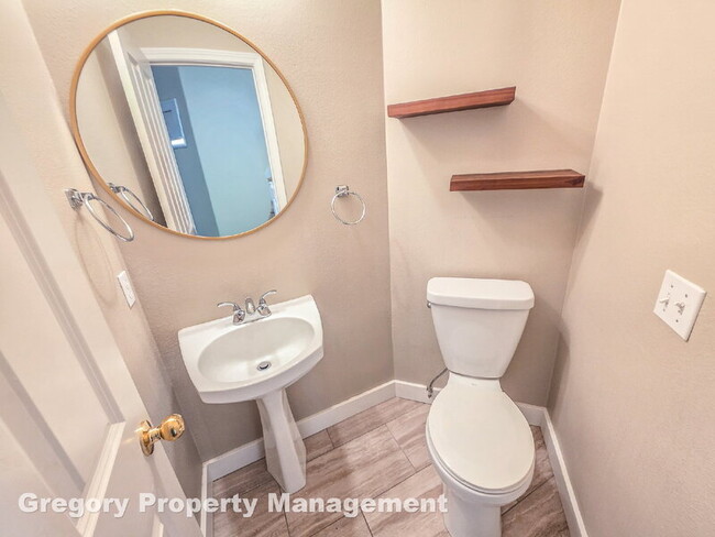 Building Photo - 12026 89th Pl NE